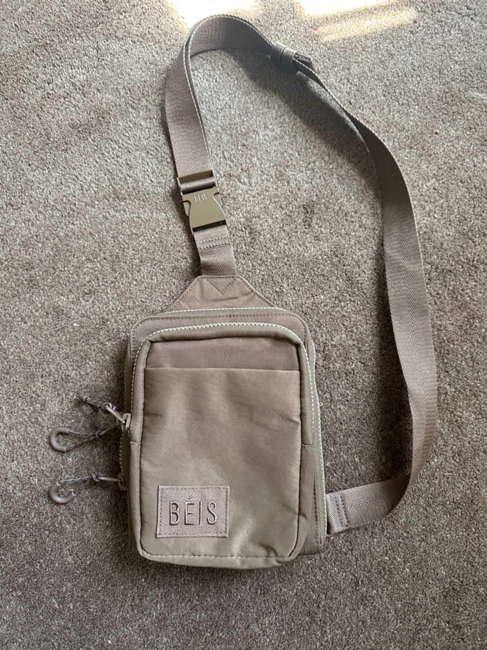 BEIS sports slingback crossbody in maple